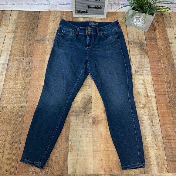 Torrid Jegging Skinny Super Soft High-Rise Jean size 18R - Picture 5 of 14